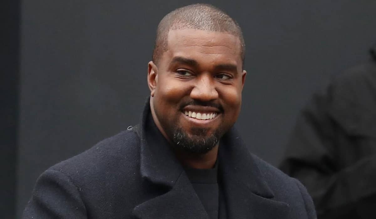 Kanye West muda legalmente o nome para Ye