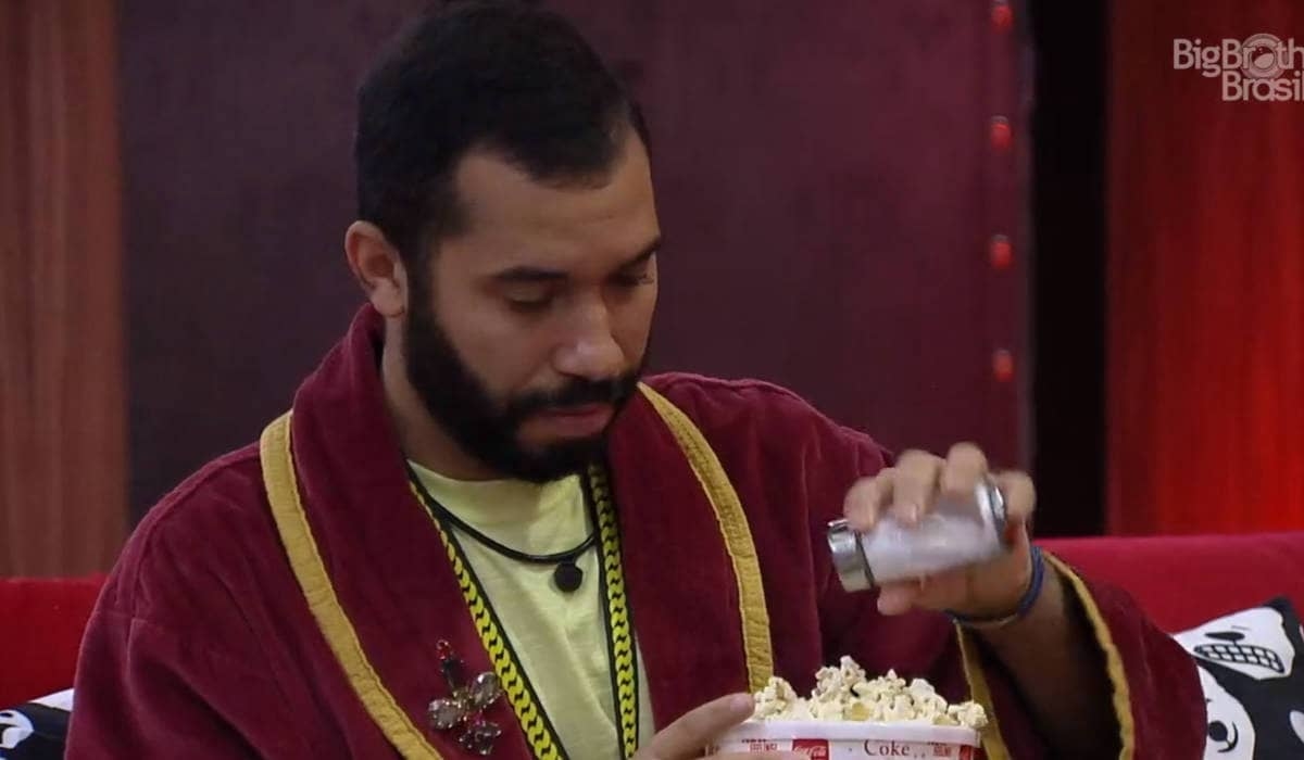 BBB 21 | Gilberto assiste ao documentário de Britney Spears no Cinema do Líder