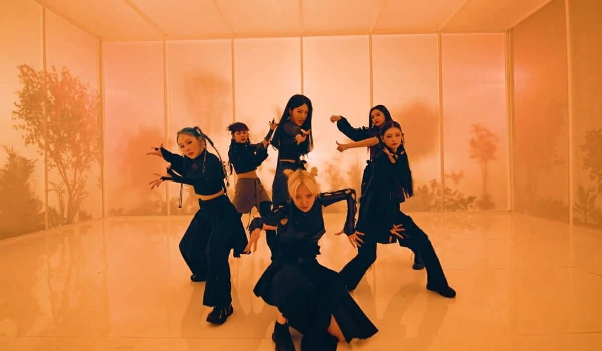 Everglow lança o mini álbum 'Last Melody' e o clipe de 'First'