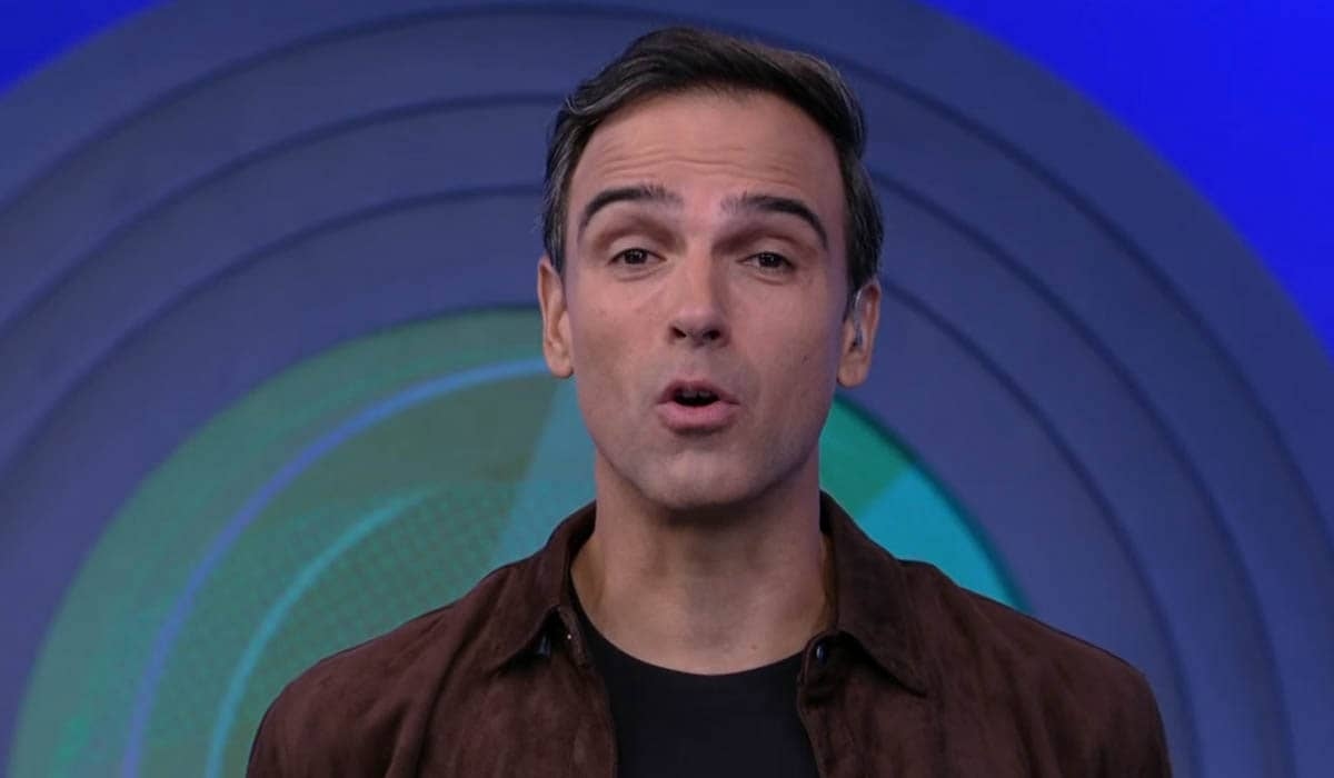 Tadeu Schmidt arrepia o Brasil com discurso em libras no BBB 22; Tradução