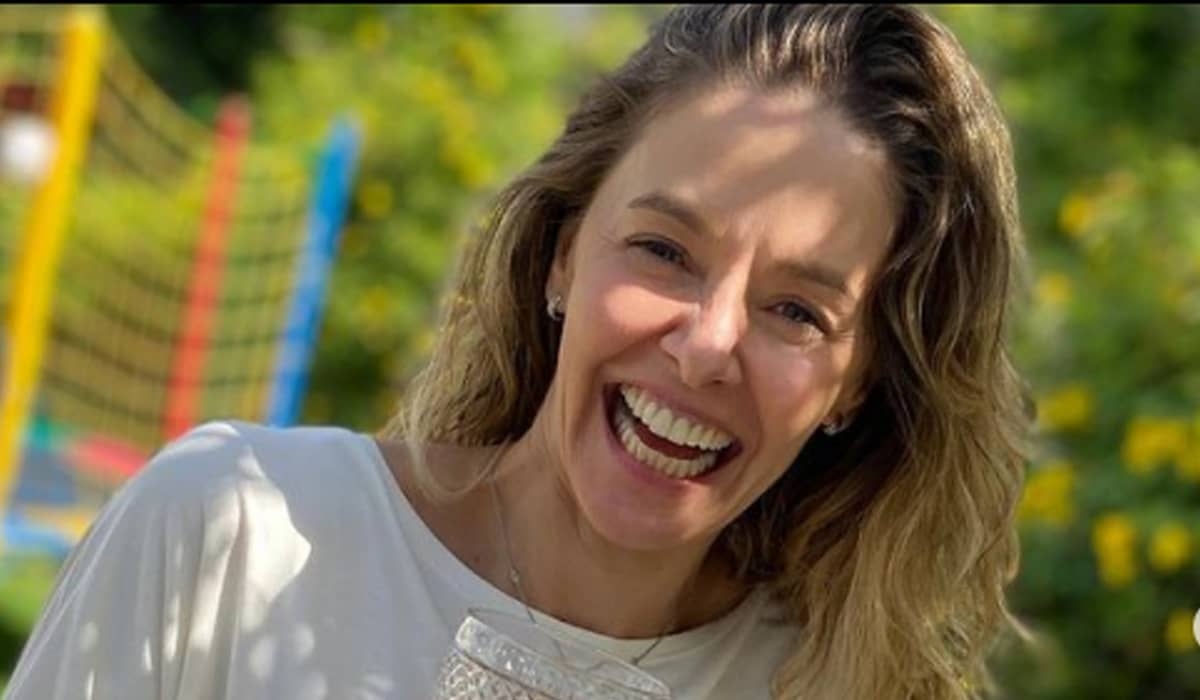 Podcast Inteligência LTDA recebe atriz Bianca Rinaldi hoje