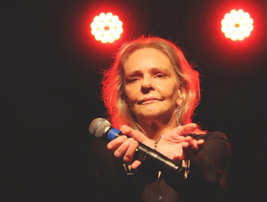 Angela Ro Ro morre aos 75 anos e deixa legado marcante na música brasileira