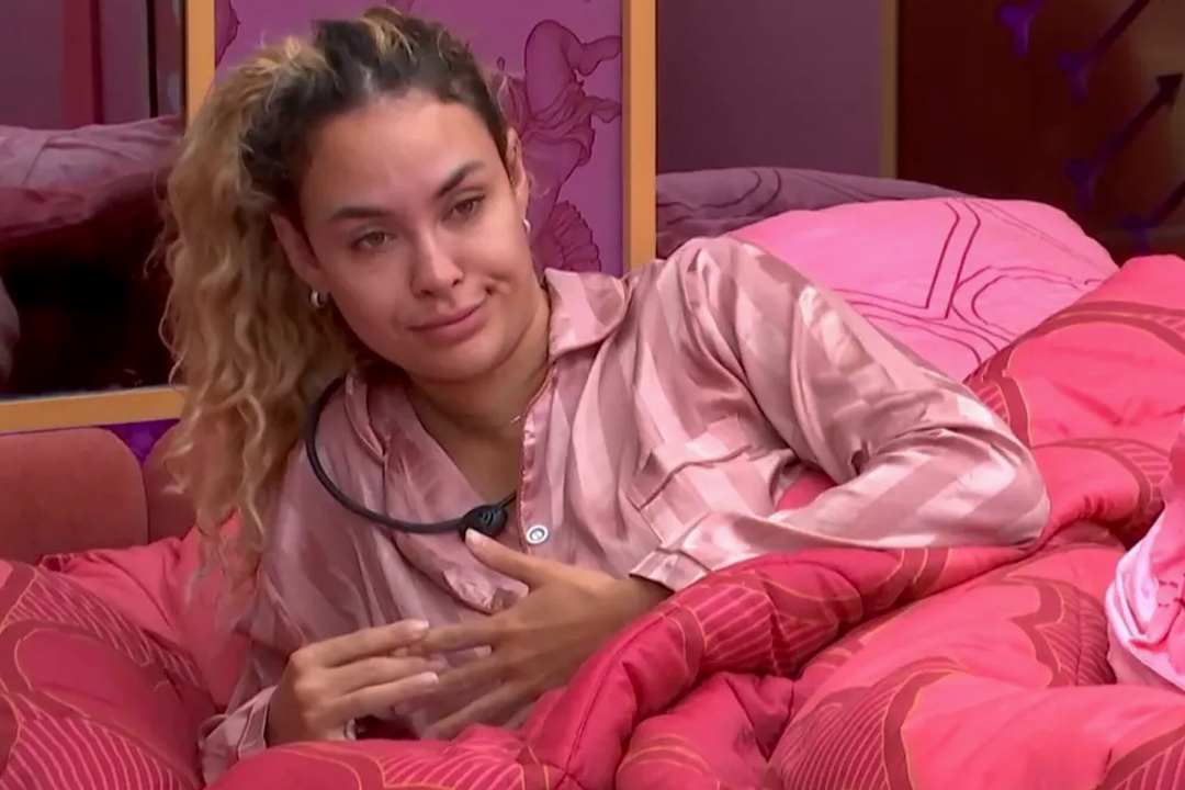 Quem sai hoje do BBB 26? Enquetes apontam eliminação de Sarah Andrade em paredão de veteranos