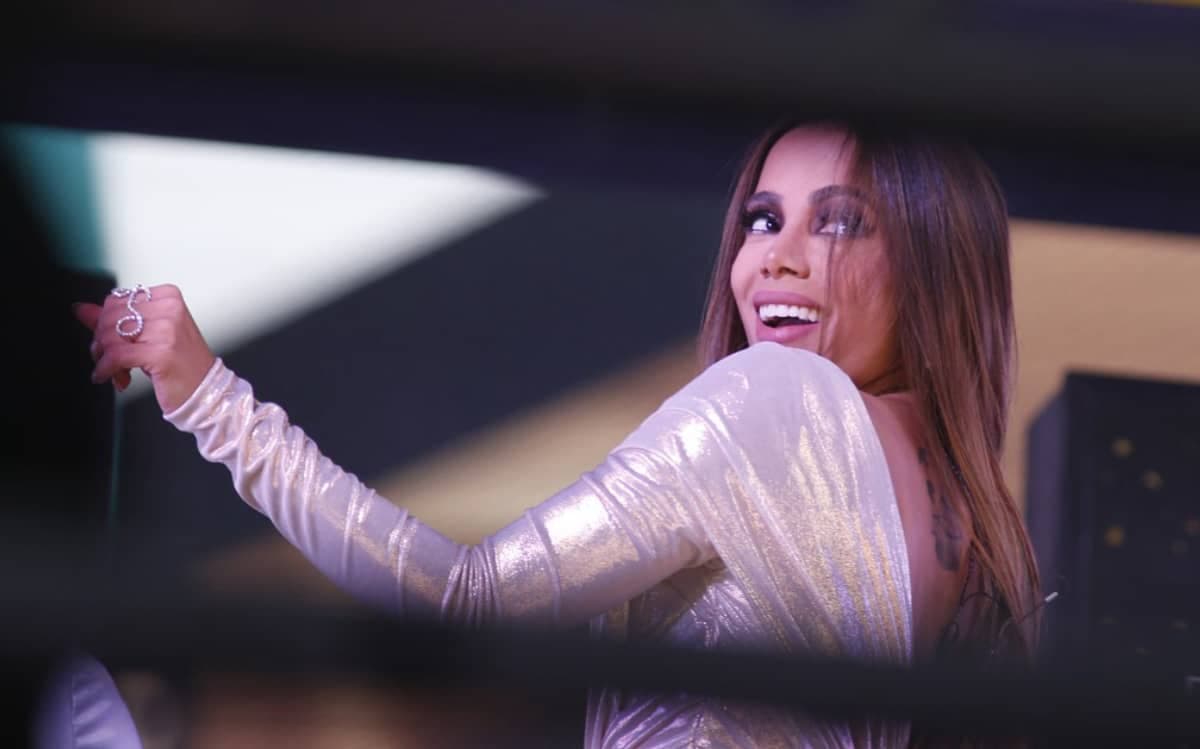 Anitta faz história em apresentação de Réveillon da Times Square