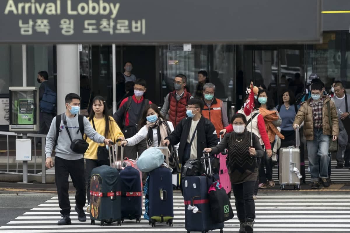 Japão relata ter identificado nova variante do coronavírus em viajantes do Brasil