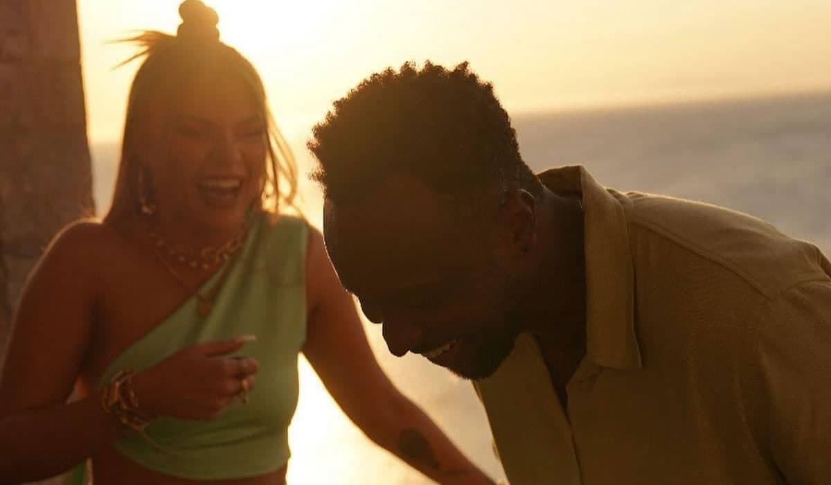 Pagode e pôr do sol: Assista ao clipe de Luísa Sonza e Thiaguinho, 'Cansar Você'