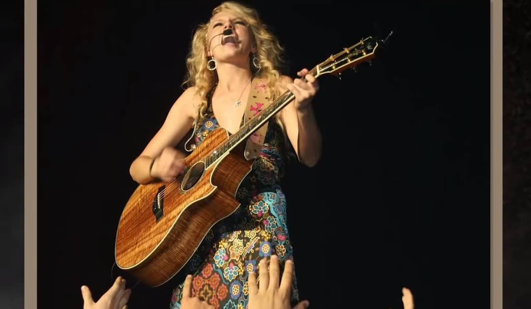 Taylor Swift: Compare a nova versão de 'Love Story' com a antiga
