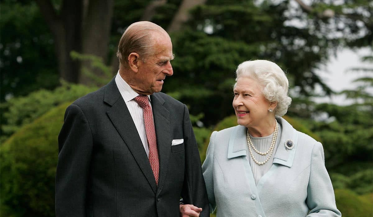 Aos 99 anos, príncipe Philip é internado por 'precaução' em Londres