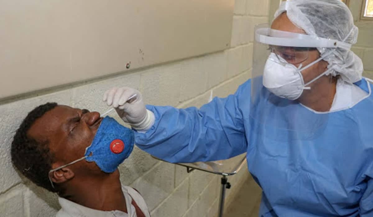 Coronavírus: Pazuello tenta doar 1 milhão de testes quase vencidos para o Haiti