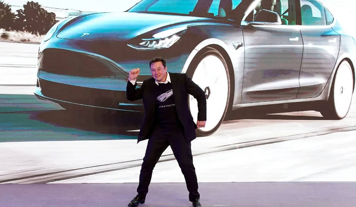 Tesla: Bitcoin dispara após Elon Musk investir US$ 1,5 bilhão na criptomoeda