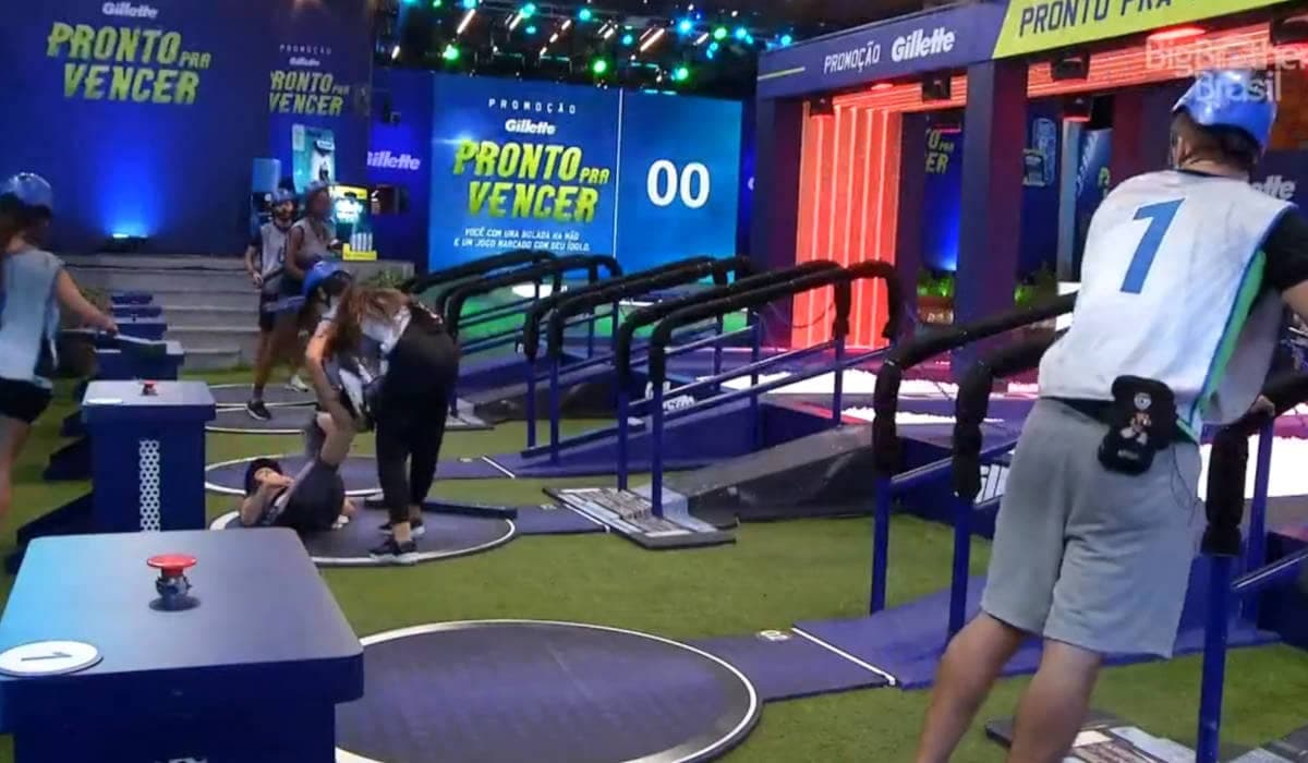 BBB 21: Carla Diaz passa mal na Prova do Líder e Arthur não esboça reação