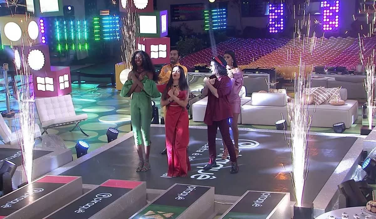 Confira o resumo da festa do BBB 21 ontem, com Ferrugem e Mumuzinho