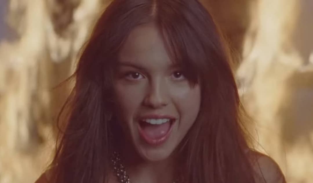 Clipe de 'good 4 u', de Olivia Rodrigo, ultrapassa 2 milhões de visualizações no YouTube