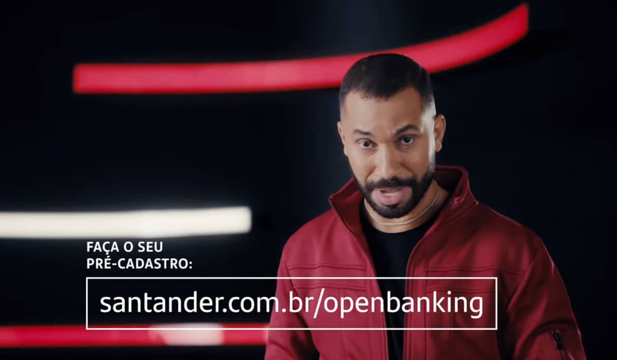 Doutorando em economia, Gil do Vigor estrela campanha do Santander