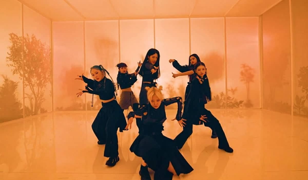 Everglow lança o mini álbum 'Last Melody' e o clipe de 'First'