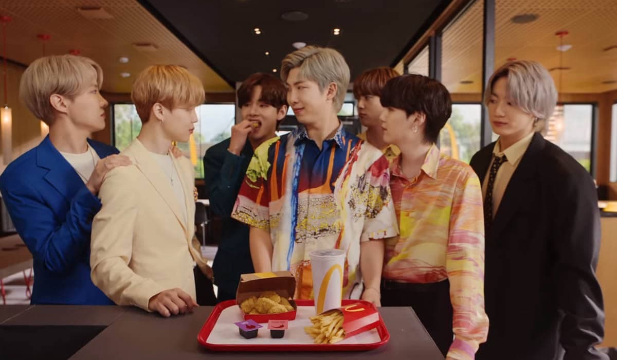 Combo do BTS já está à venda no McDonald's; Saiba o preço e qual é o brinde
