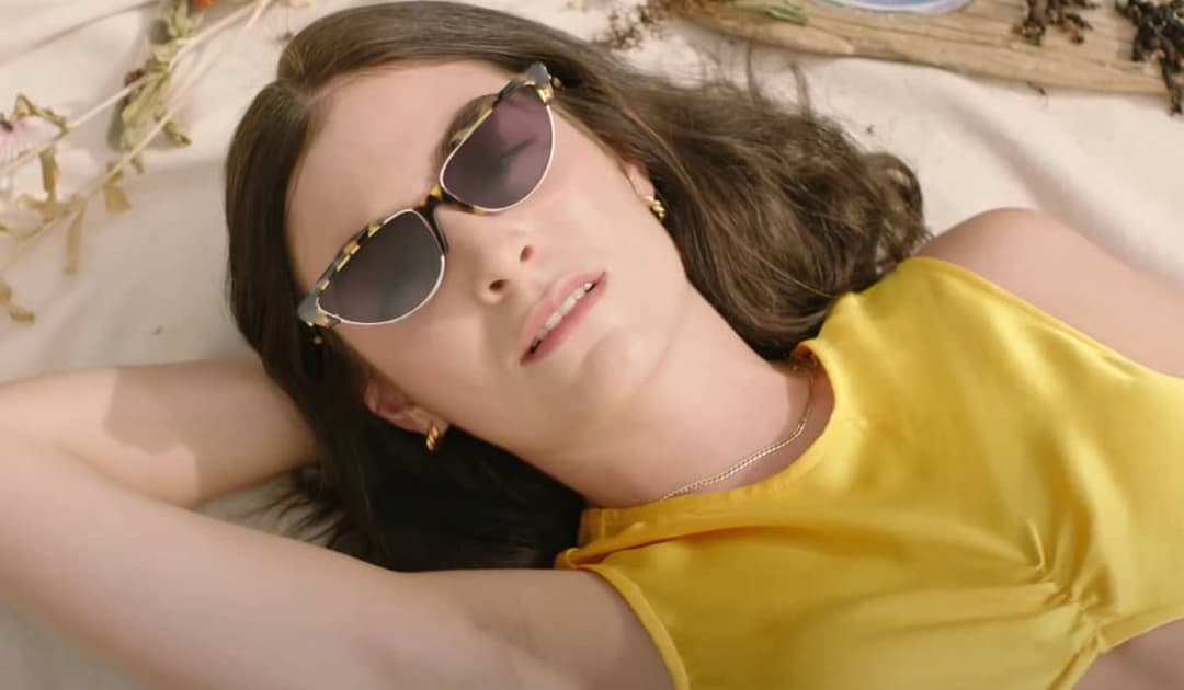 Lorde está de volta com o clipe de Solar Power, seu novo single; Assista