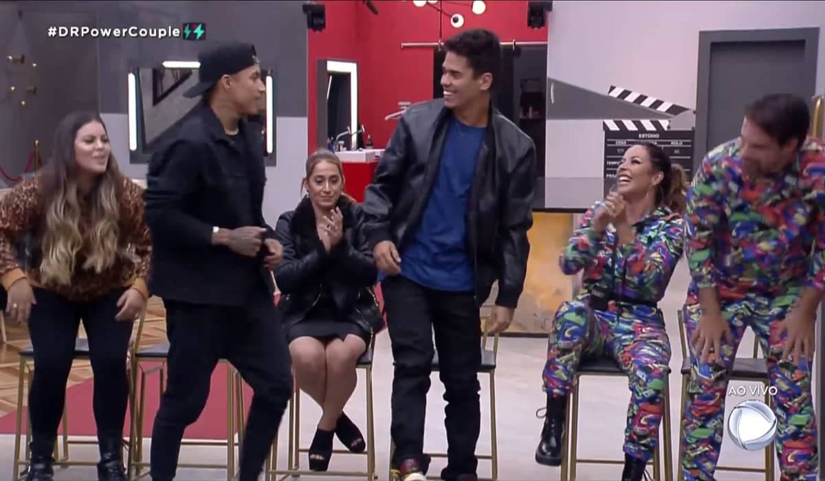 Quem sai do Power Couple? Enquete aponta indecisão do público