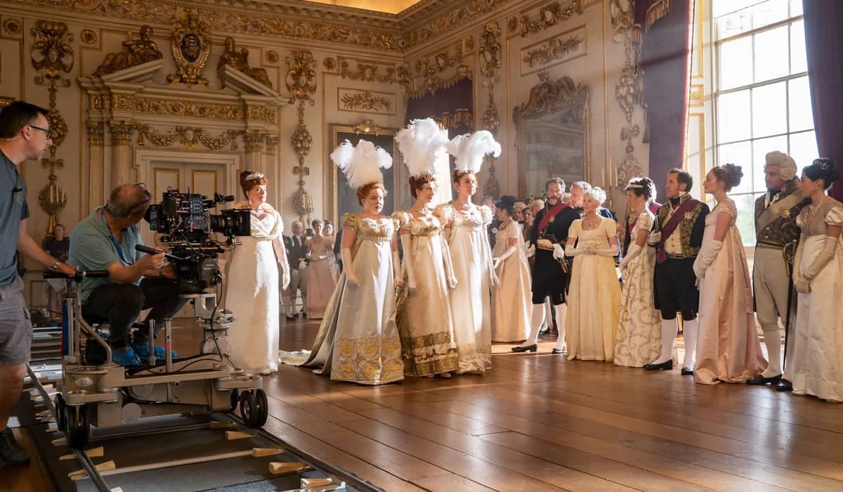 ‘Bridgerton’ retoma produção da 2ª temporada após atrasos devido à Covid-19