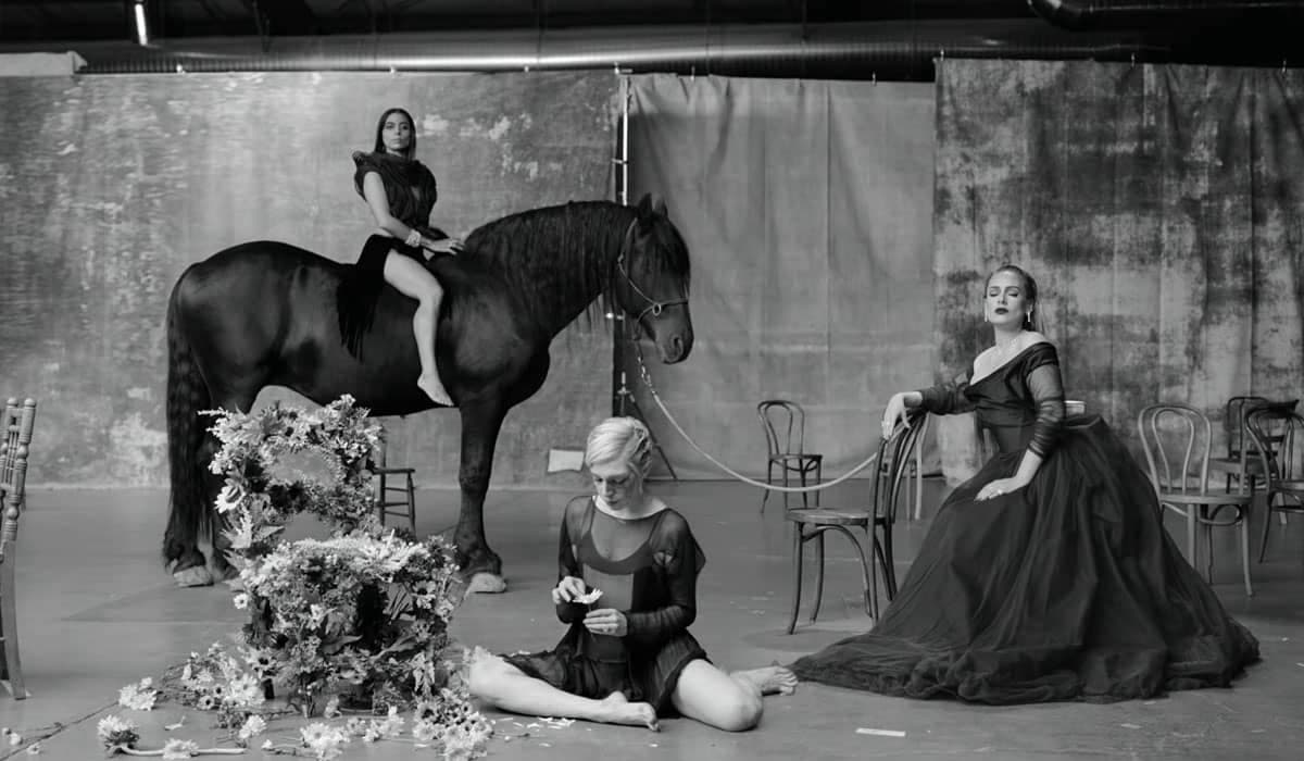 Adele impressiona com clipe artístico de 'Oh My God'; Veja a tradução