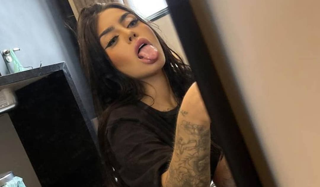 MC Mirella fatura meio milhão de reais por mês no OnlyFans