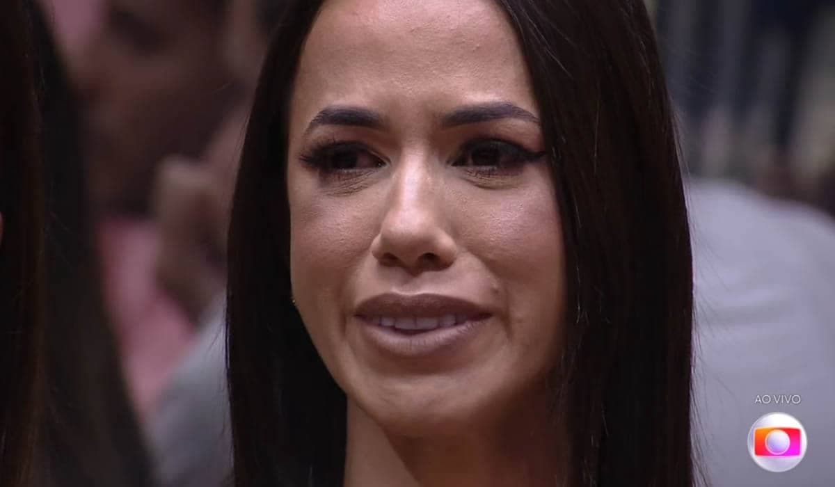 Internautas debatem idade de Larissa após eliminação do BBB 22