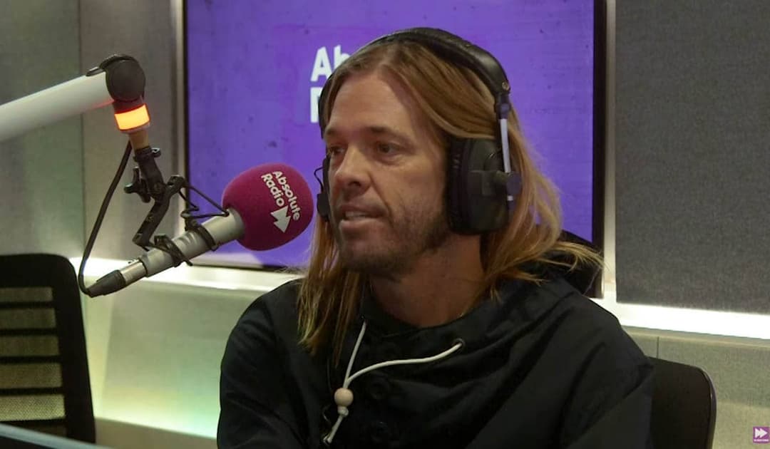 Taylor Hawkins, baterista do Foo Fighters, morre aos 50 anos de idade