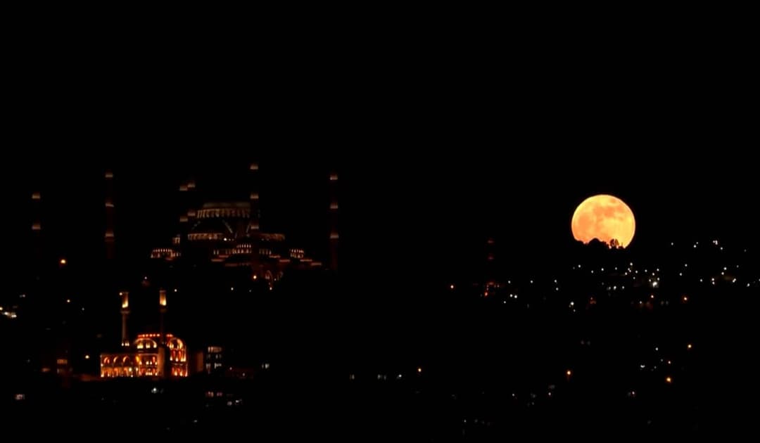 Superlua dos Cervos: Saiba como observar o evento que ocorre hoje