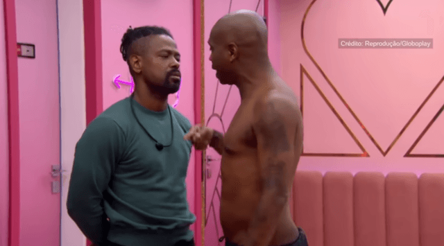 BBB 26: Web exige expulsão de Leandro após saída de Edilson Capetinha e clima esquenta nas redes