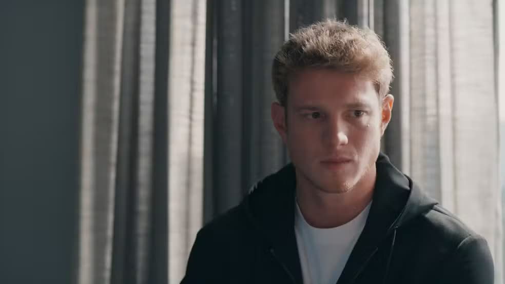 Resumo da novela Três Graças: Leonardo declara guerra a Arminda e aliança inédita abala vilões