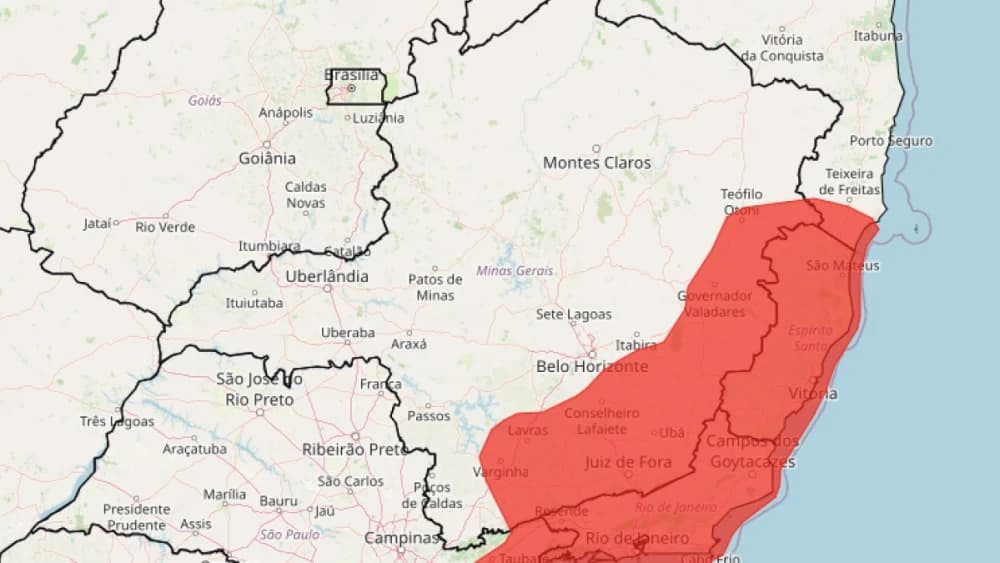 Temporal eleva nível do Rio Ubá a quase 8 metros e deixa mortos em Minas Gerais