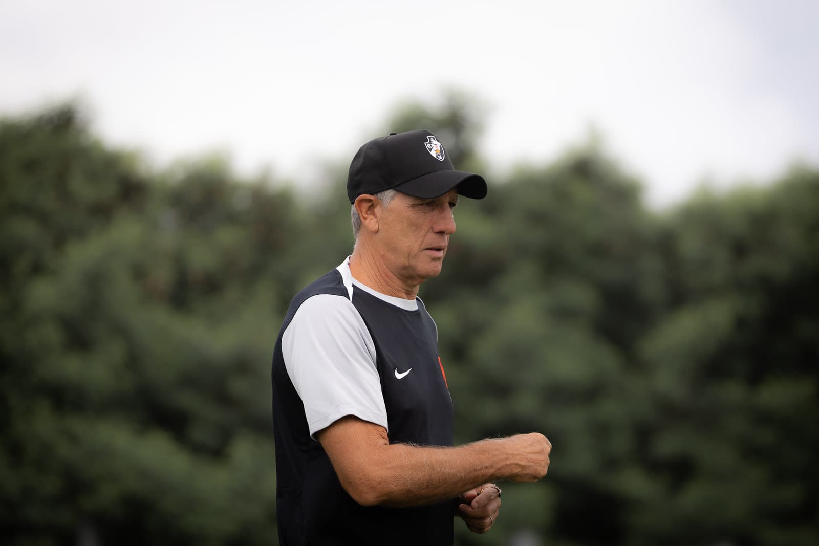 Vasco recebe o Palmeiras hoje no Brasileirão em busca da primeira vitória