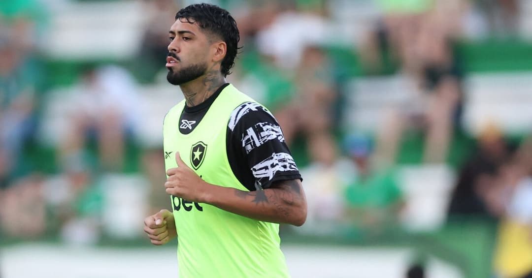 Palmeiras encaminha contratação do zagueiro Alexander Barboza