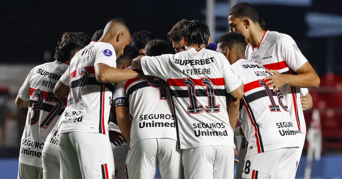 Noite de Sul-Americana: São Paulo carimba vaga direta nas oitavas; Santos e Grêmio vão aos playoffs