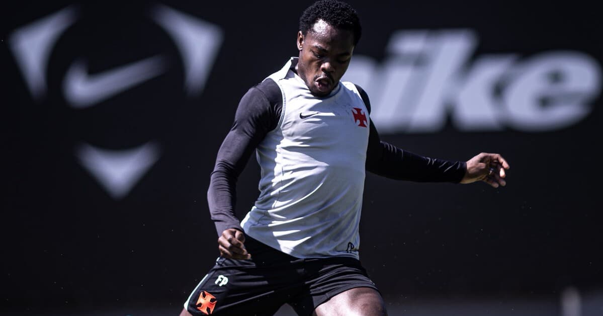 Flamengo e Vasco se enfrentam em clássico decisivo pelo Brasileirão