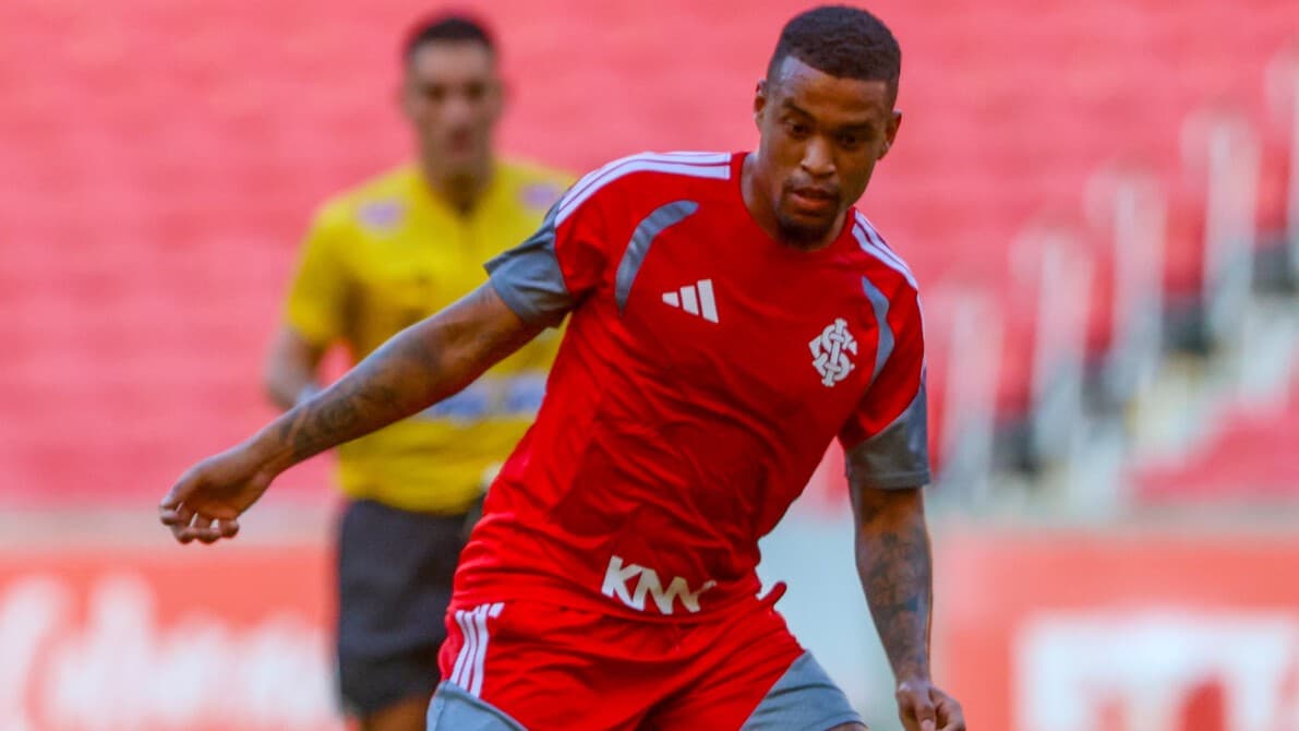 Inter busca novo centroavante no mercado; Alex Arce e Pedro Raul estão na mira
