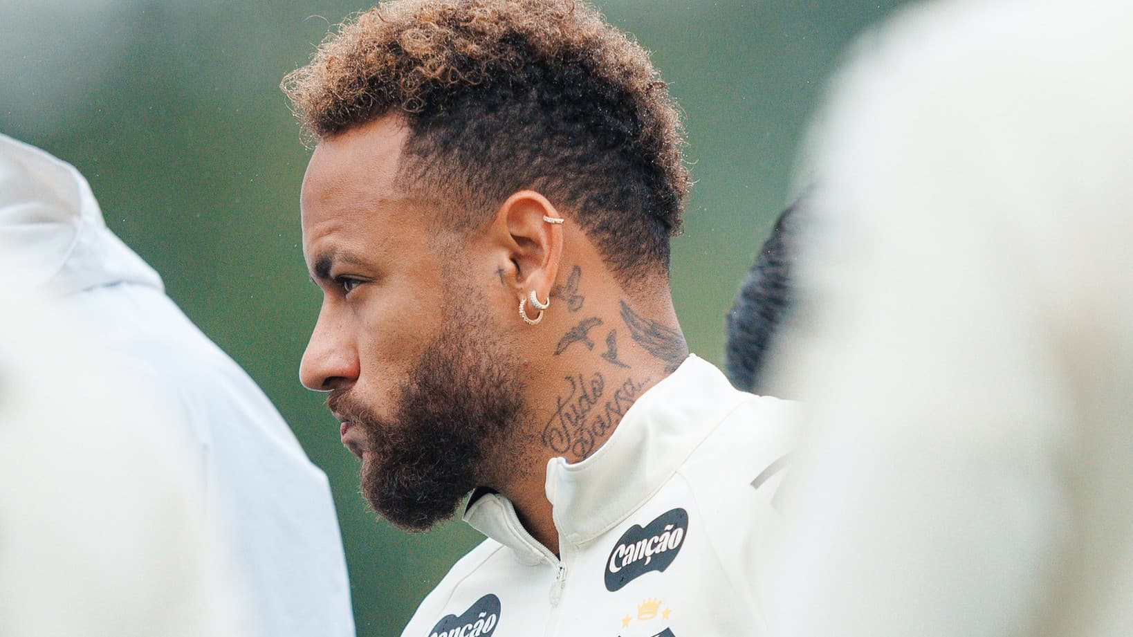 Santos recebe a Chapecoense na Vila Belmiro pela 20ª rodada do Brasileirão 2026