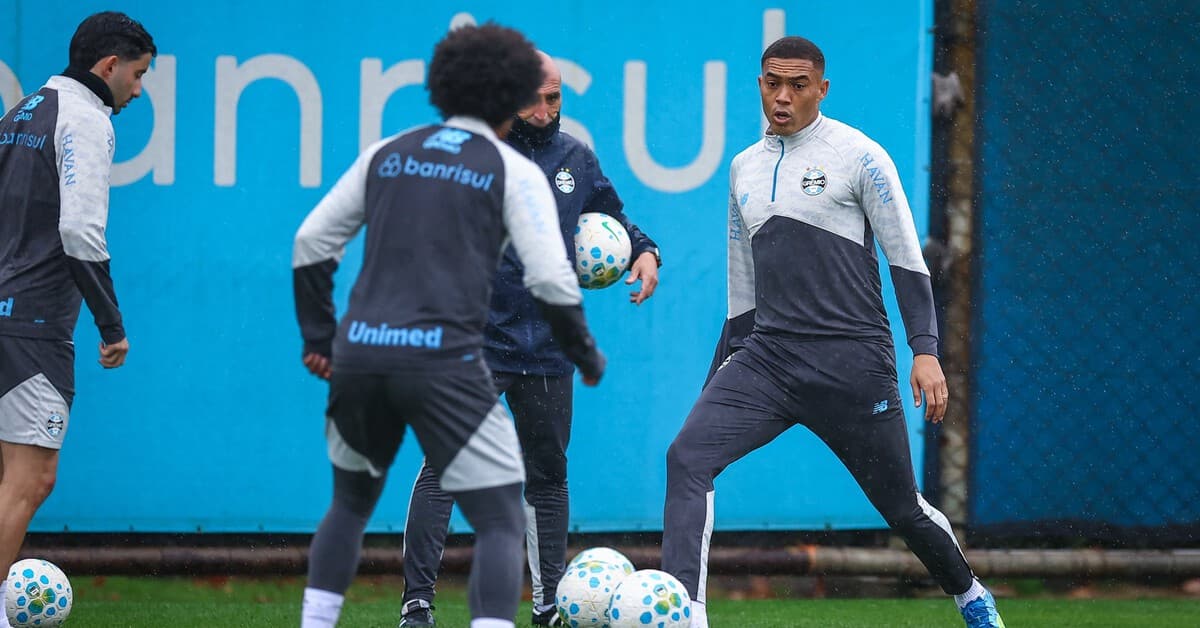 Grêmio tem sete jogadores livres para negociar com outros clubes a partir de julho