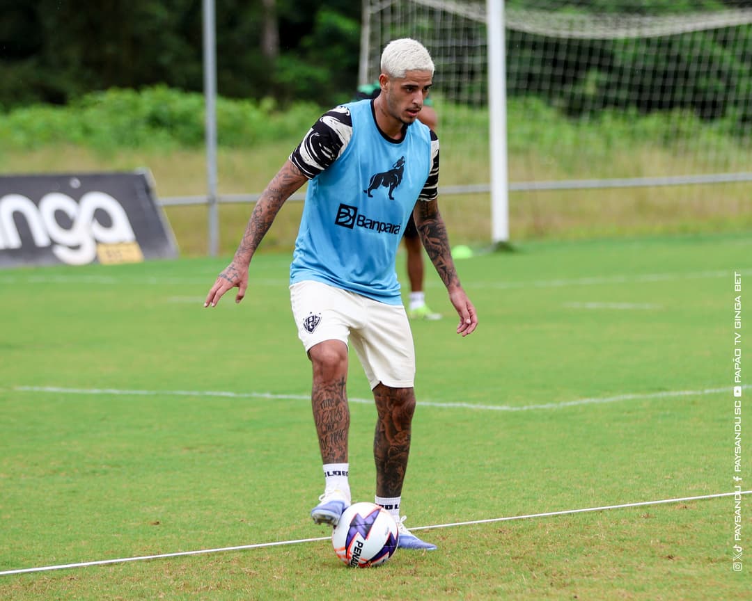 Com pouco espaço, lateral JP Galvão vai deixar o Paysandu