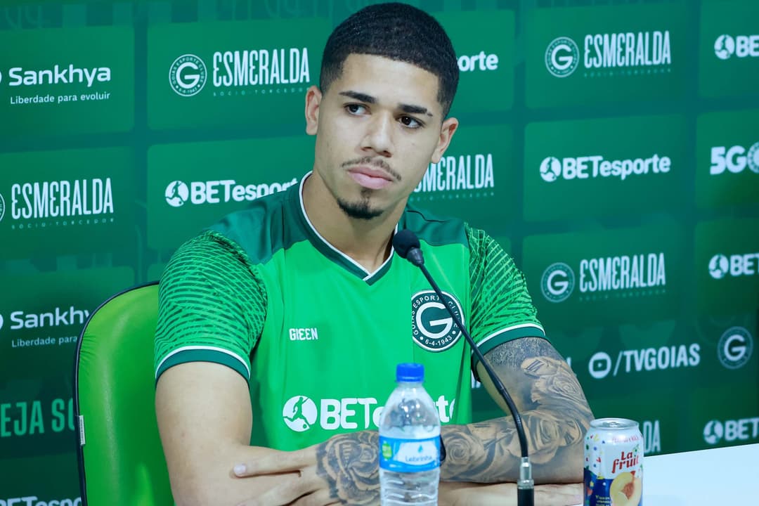 Santos avança por Diego Caito, do Goiás, mesmo com transfer ban