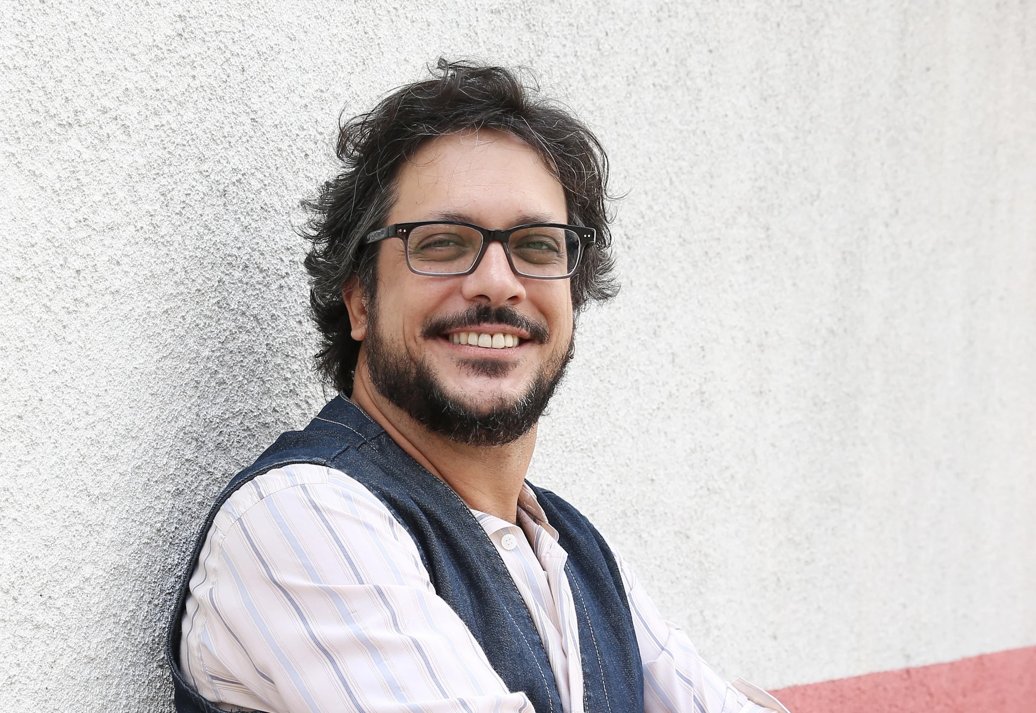 Lúcio Mauro Filho revela diagnóstico de câncer no intestino descoberto em 2022