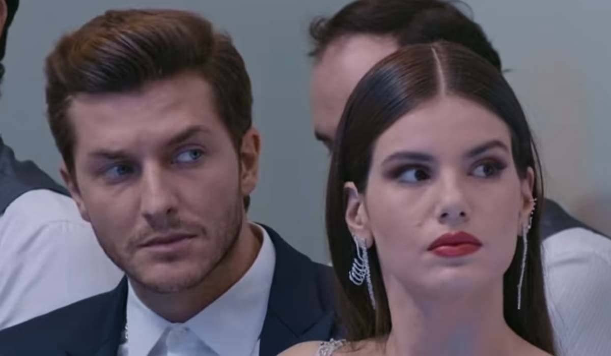 Assista ao trailer de 'Casamento às Cegas Brasil', com Camila Queiroz e Klebber Toledo