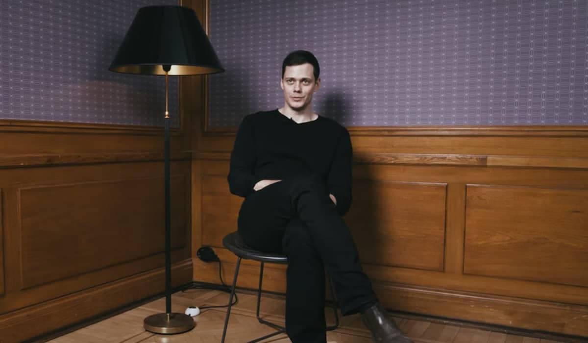 Bill Skarsgard e Lily-Rose Depp estrelam novo remake de 'Nosferatu'