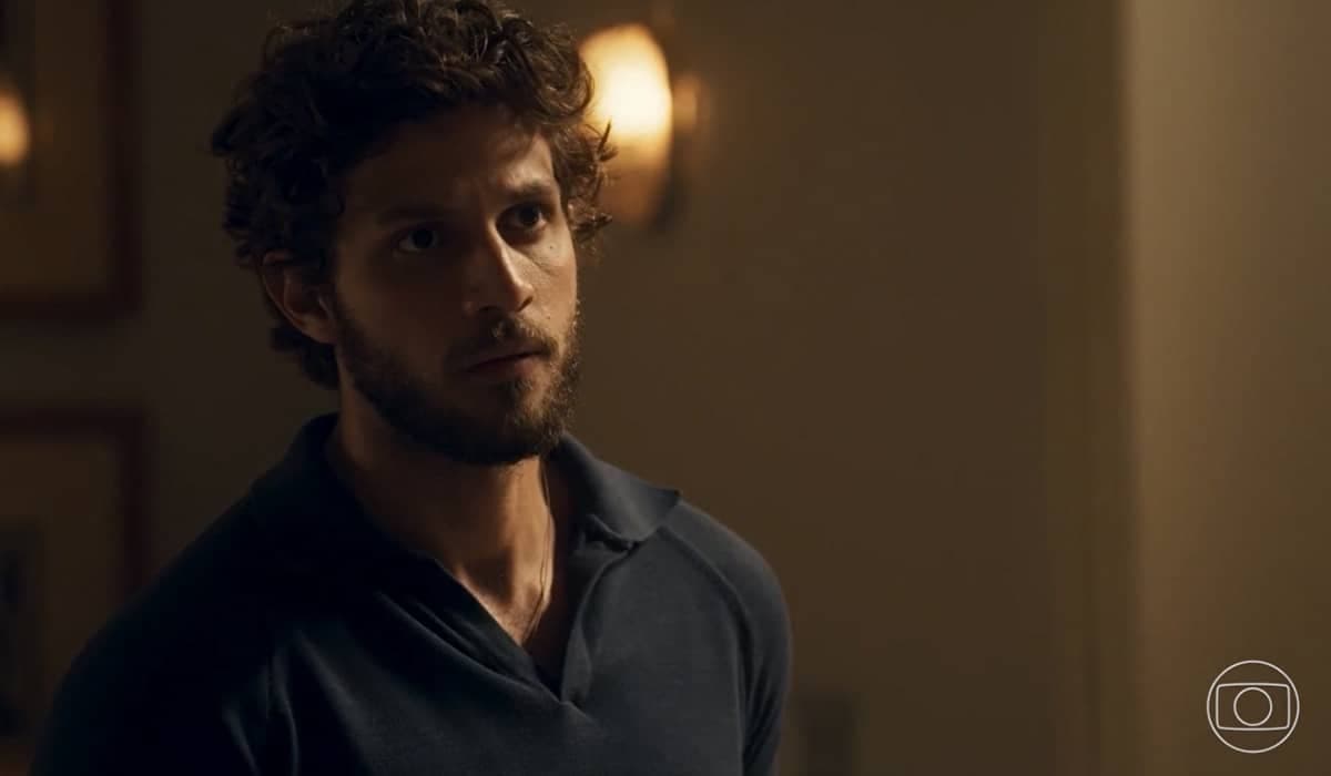 Ari recebe importante conselho de advogada em Travessia