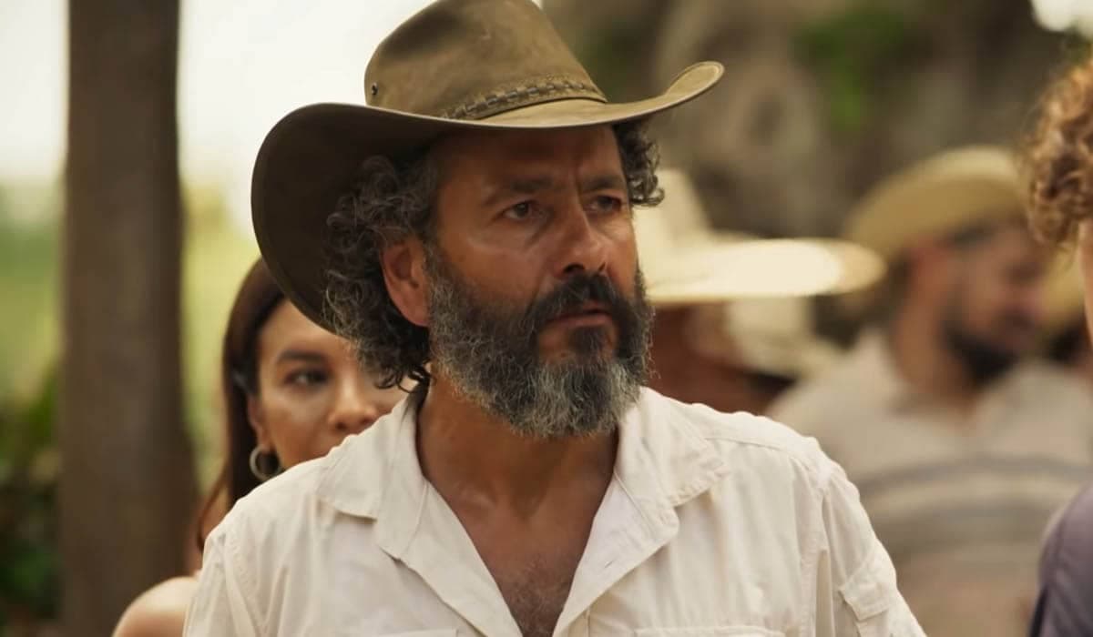 José Leôncio envelhece mal e é dominado pelo rancor em Pantanal