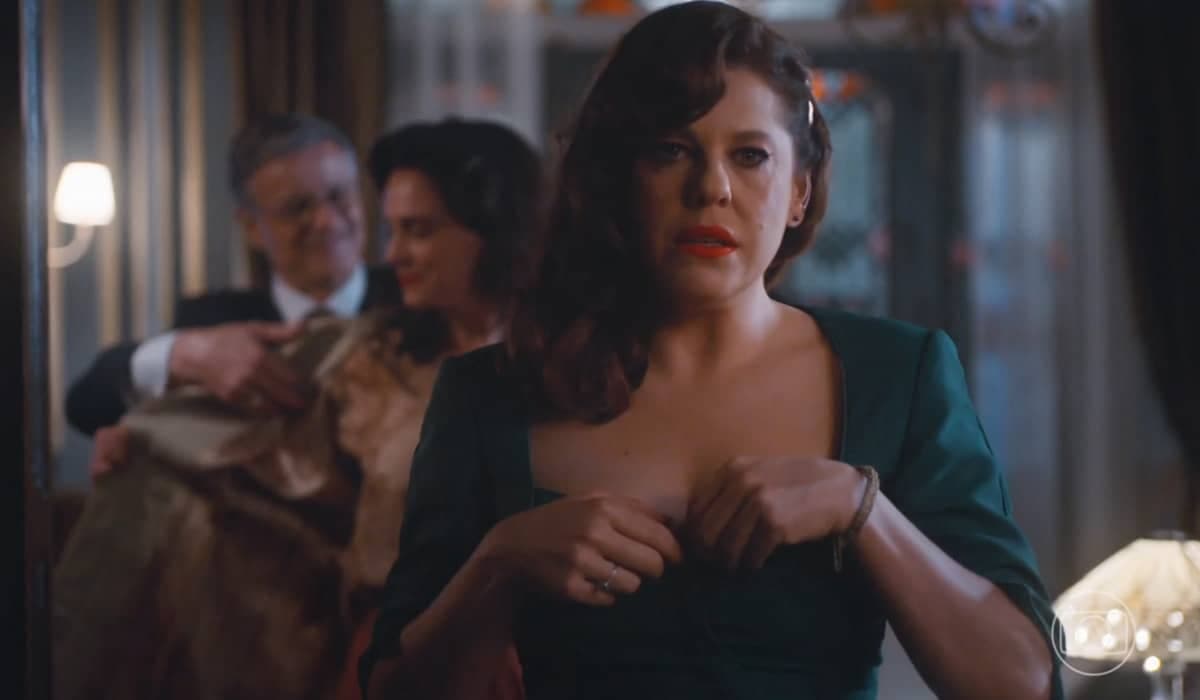 Violeta e Úrsula trocam farpas por Eugênio em Além da Ilusão