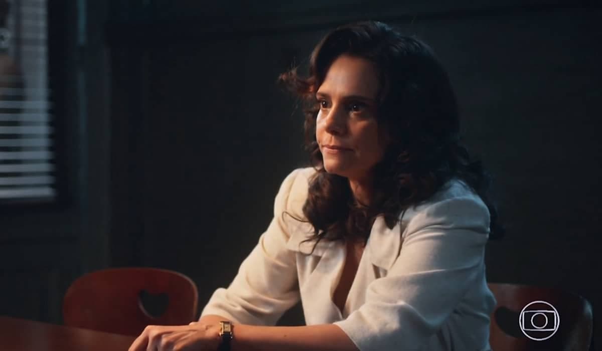 Incêndio ameaça destruir fazenda de Violeta em Além da Ilusão