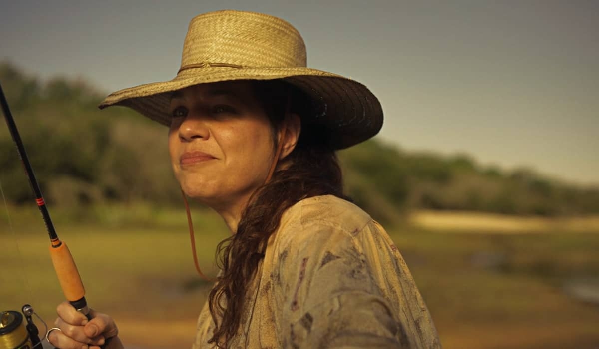 Ex-Bruaca, Maria recupera autoestima graças a Filó em Pantanal