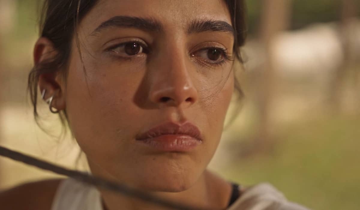 Arrependida, Guta pede perdão a Tenório em Pantanal