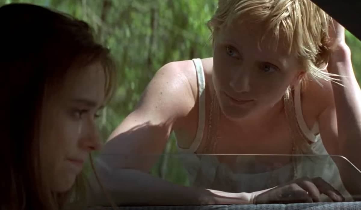 Anne Heche, de 'Eu Sei o que Vocês Fizeram no Verão Passado', está em coma após acidente de carro